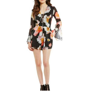 GB Gianni Bini Lace Up Bell Cuff Sleeve Pocketed Black Floral Romper M